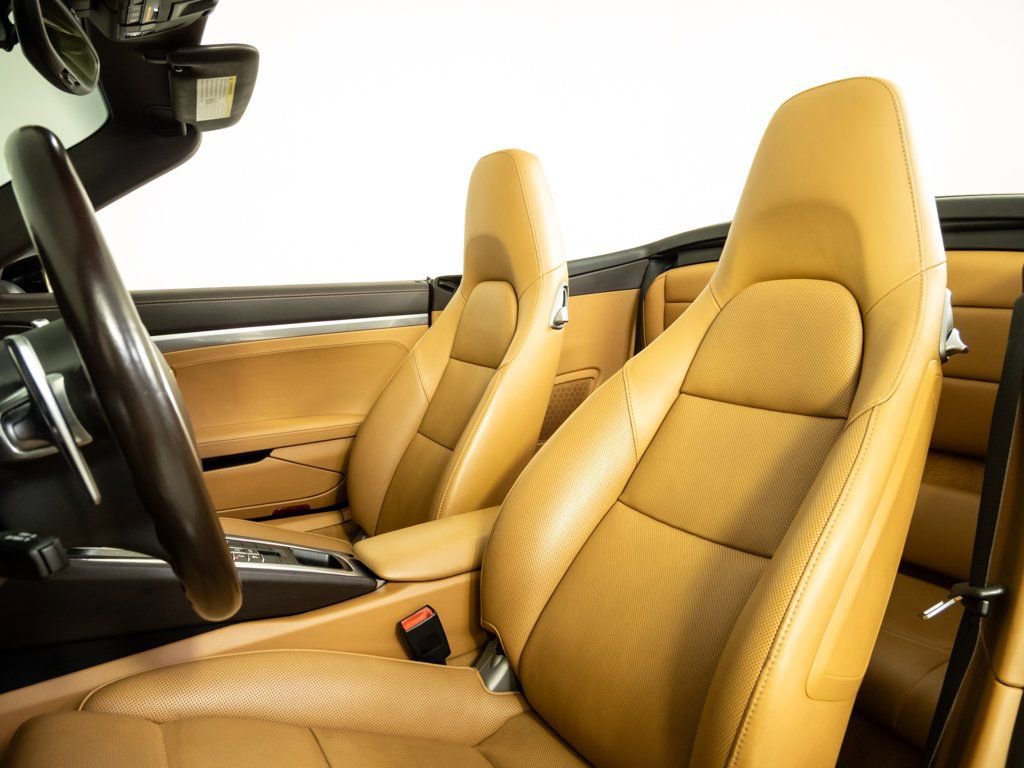 Used 2016 Porsche 911 Turbo image 5