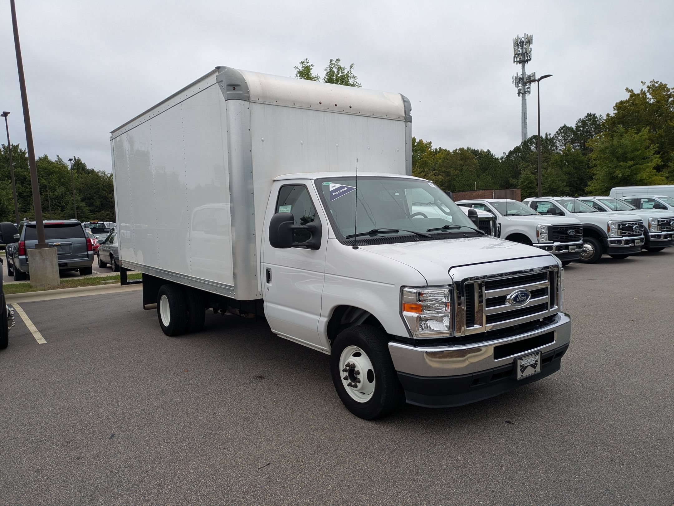 Used 2025 Ford E-350 and Econoline 350 Super Duty w/ Power Equipment Group RWD image 2