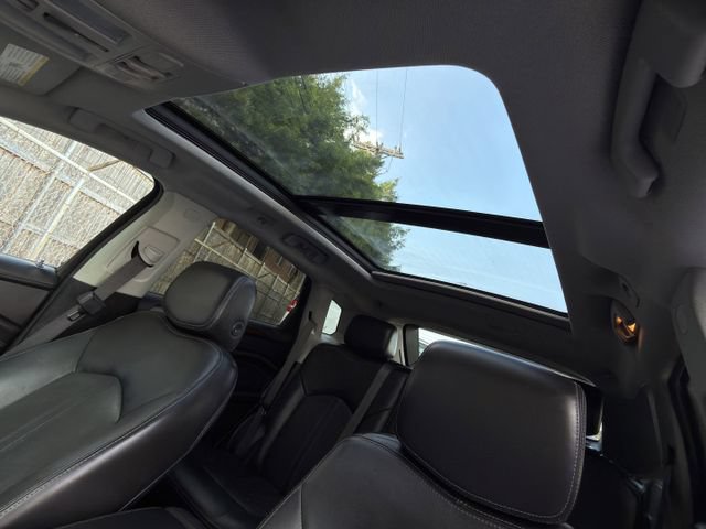 Used 2015 Cadillac SRX Luxury w/ Driver Awareness Package FWD image 29