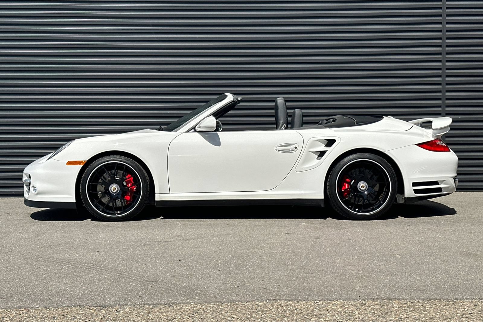 Used 2011 Porsche 911 Turbo AWD/4WD image 2