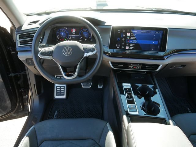 Certified 2026 Volkswagen Atlas Peak Edition AWD/4WD image 21