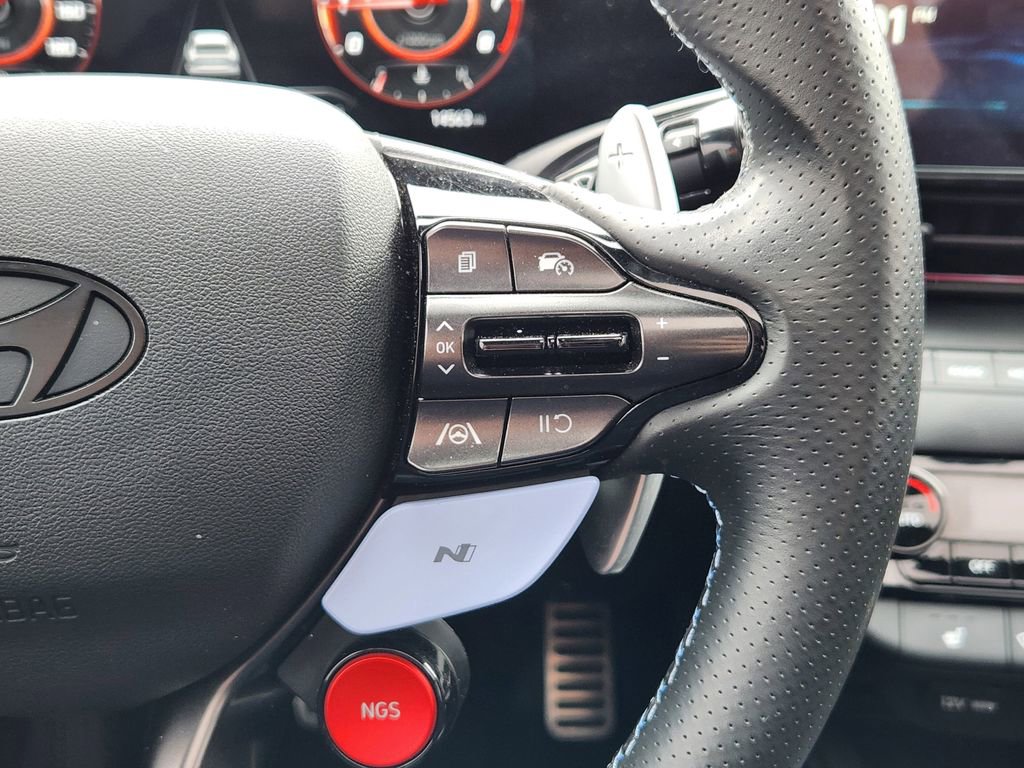 Used 2025 Hyundai Elantra N image 18