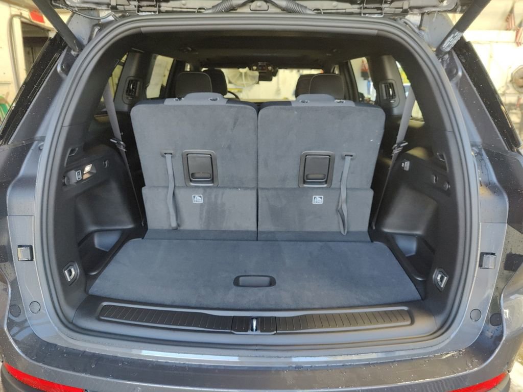 New 2025 Jeep Grand Cherokee L Laredo w/ Luxury Tech Group I image 33