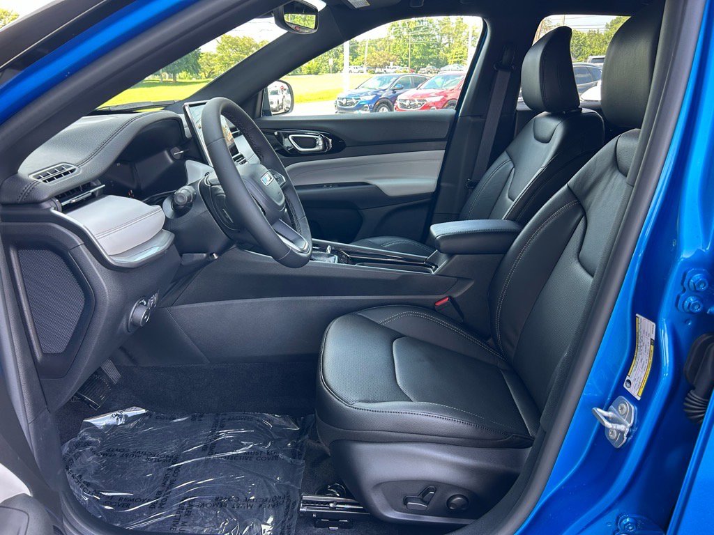 New 2025 Jeep Compass Limited image 15