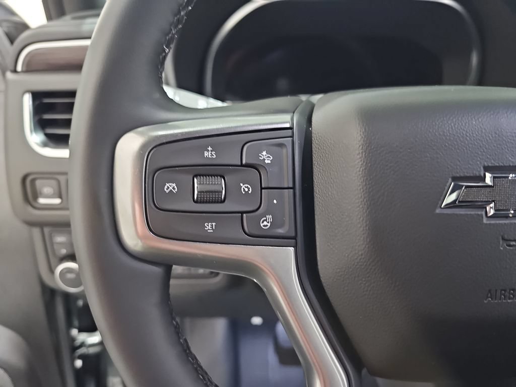 Used 2024 Chevrolet Tahoe Z71 w/ Luxury Package AWD/4WD image 19