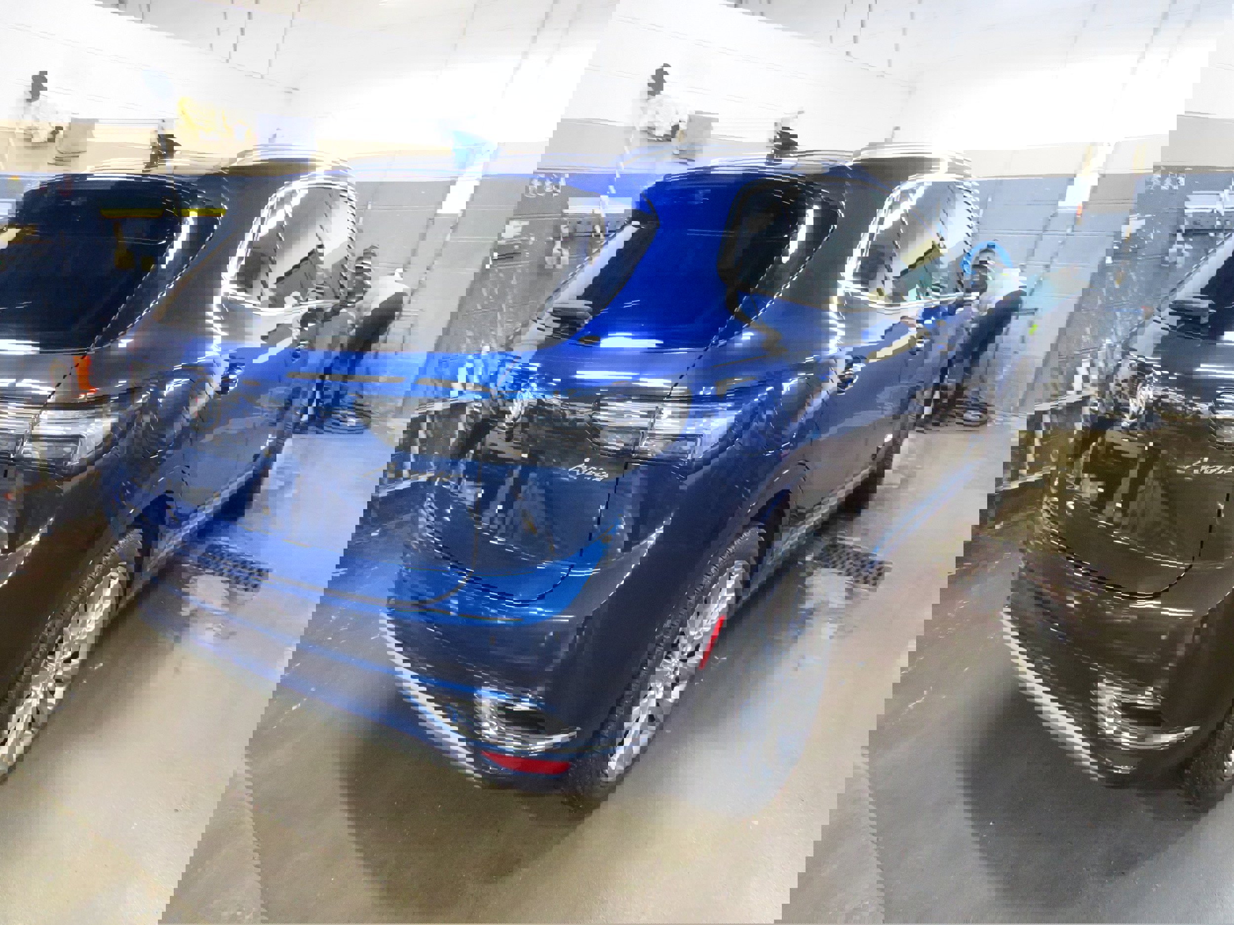 Used 2023 Buick Envision Avenir image 6