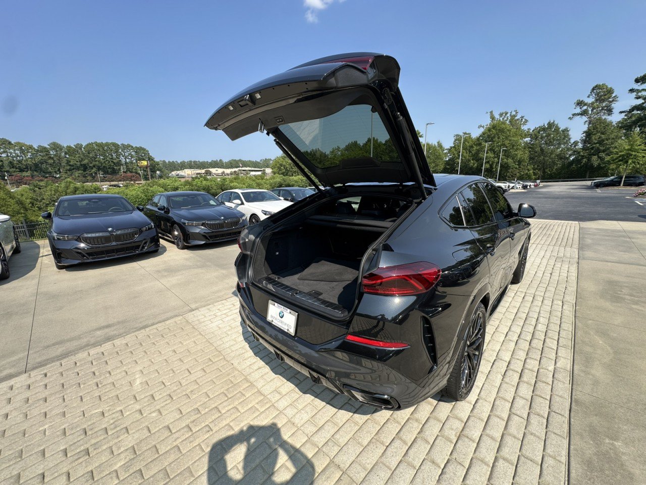 Used 2024 BMW X6 xDrive40i w/ M Sport Professional Package AWD/4WD image 23