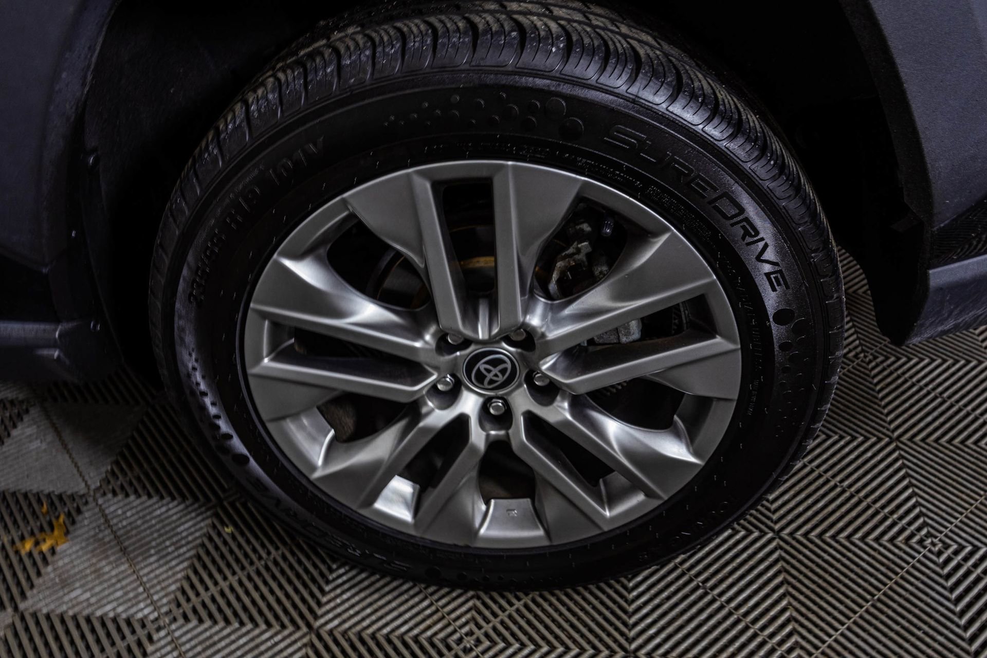 Used 2022 Toyota RAV4 XLE Premium image 51