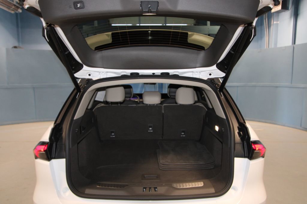 Used 2025 Lincoln Nautilus Premier image 41