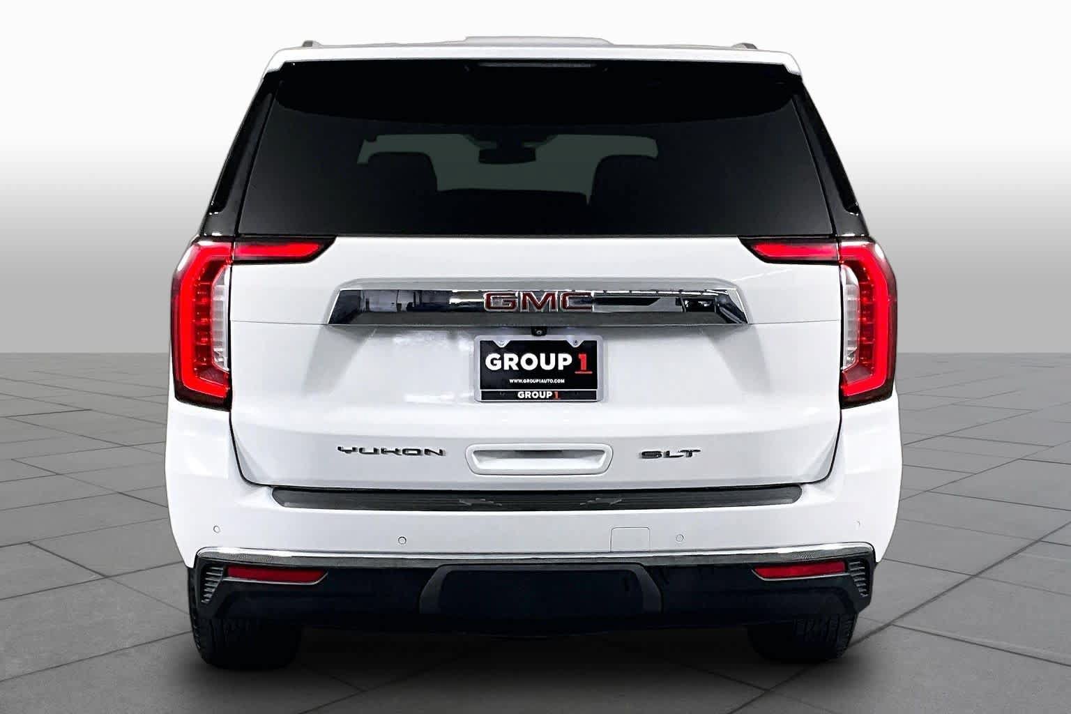Used 2022 GMC Yukon SLT w/ SLT Premium Package AWD/4WD image 5
