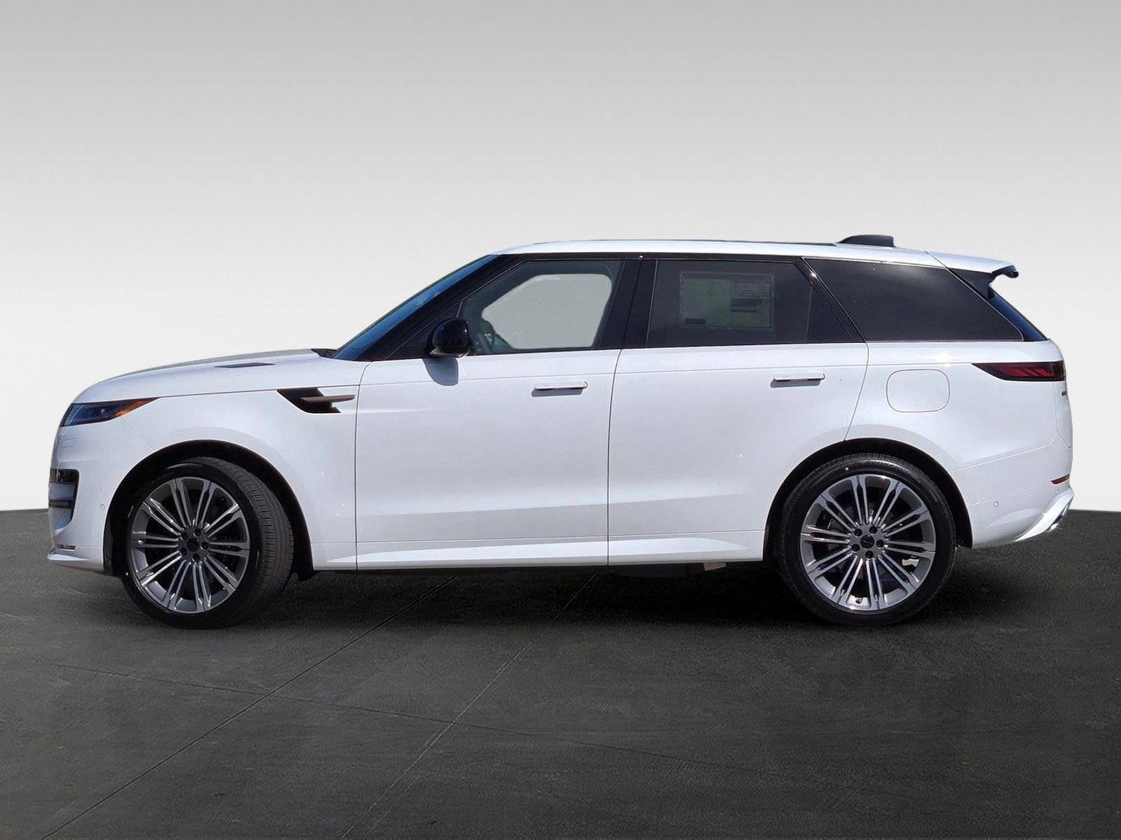 New 2026 Land Rover Range Rover Sport Dynamic SE AWD/4WD image 3