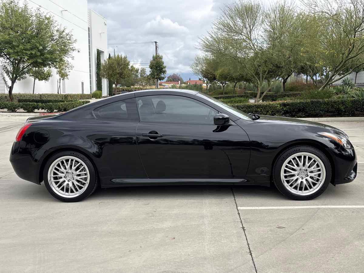 Used 2012 INFINITI G37 Journey w/ Premium Pkg RWD image 2