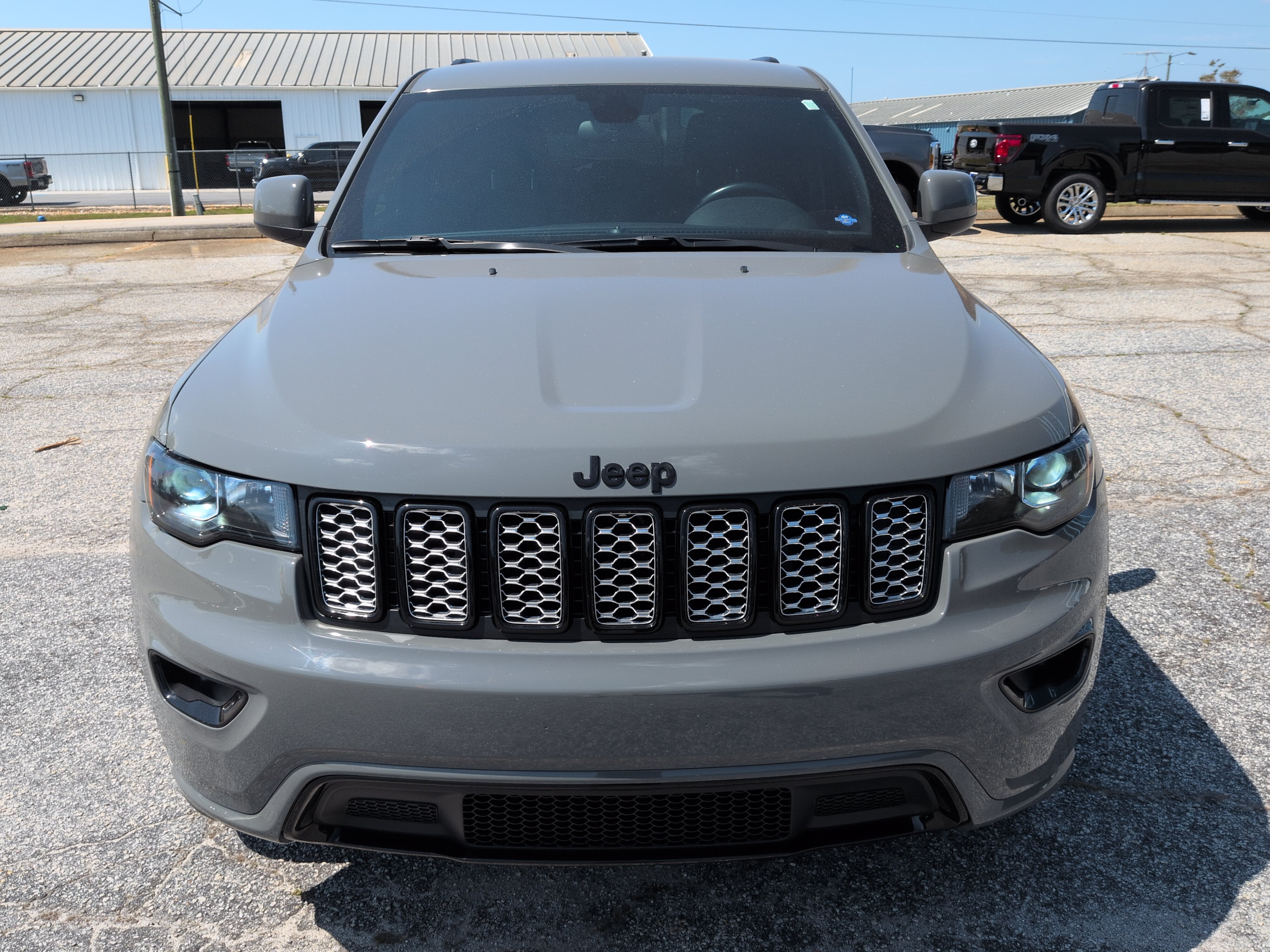Used 2021 Jeep Grand Cherokee Laredo X RWD image 7