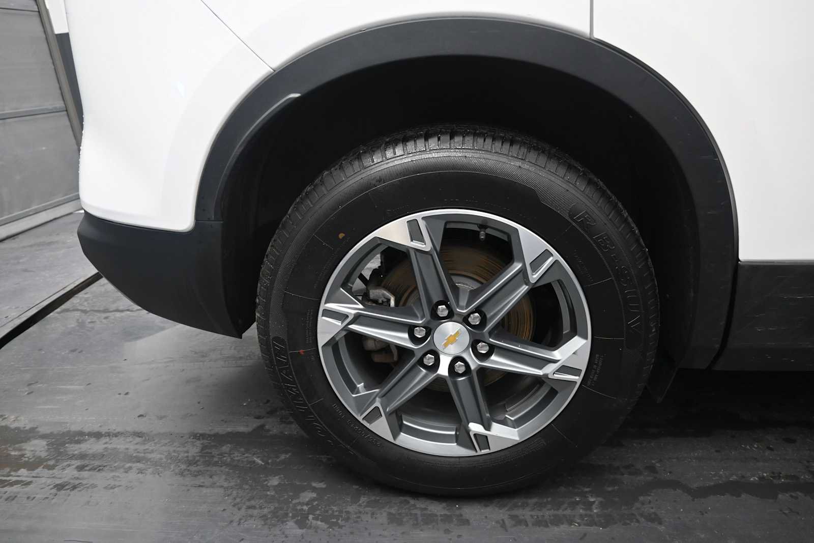 Used 2023 Chevrolet Blazer LT AWD/4WD image 9