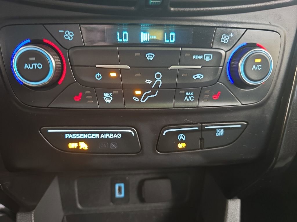 Used 2017 Ford Escape SE w/ Equipment Group 201A AWD/4WD image 24