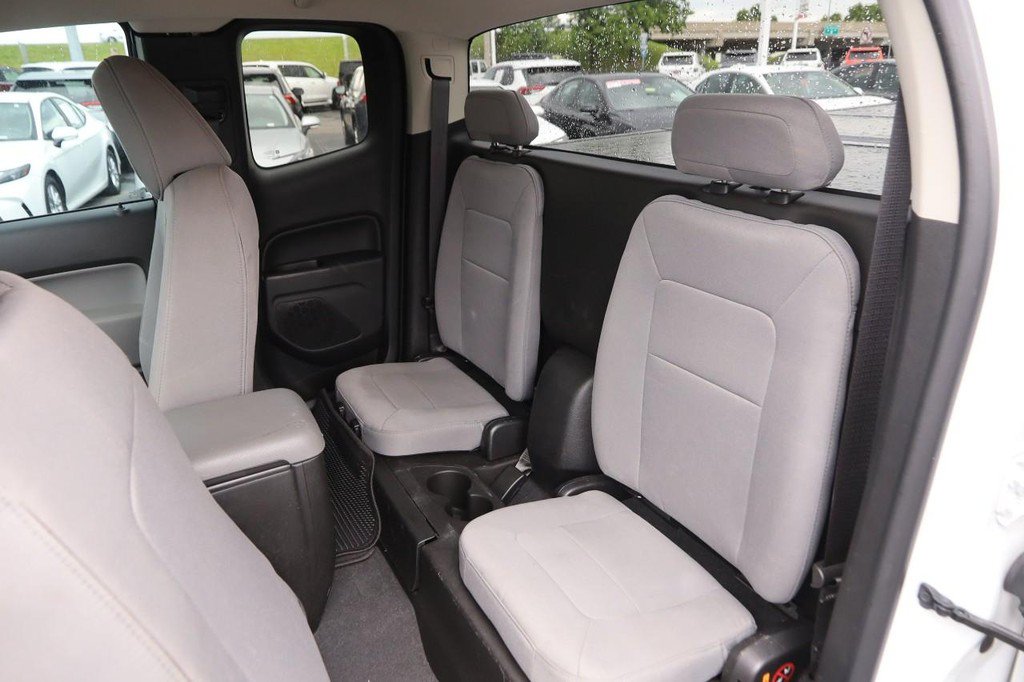 Used 2022 Chevrolet Colorado W/T RWD image 9