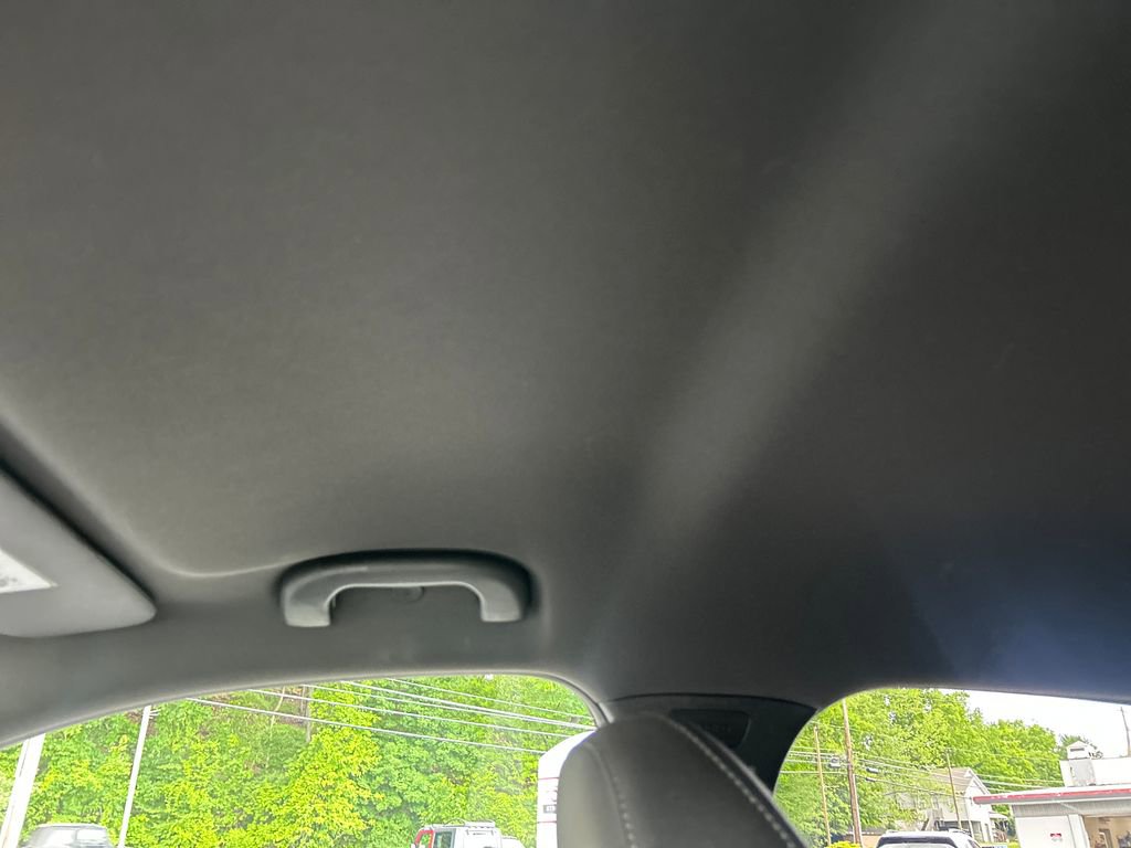 Used 2024 Chevrolet Trax RS FWD image 16