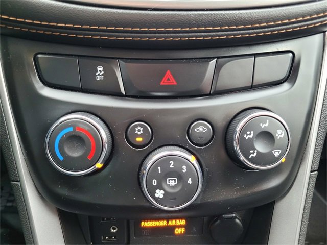 Used 2022 Chevrolet Trax LS w/ Tint and Cruise Package image 24