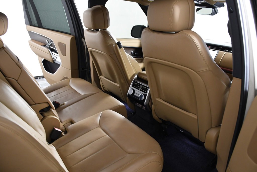 Used 2023 Land Rover Range Rover Long Wheelbase SE image 21