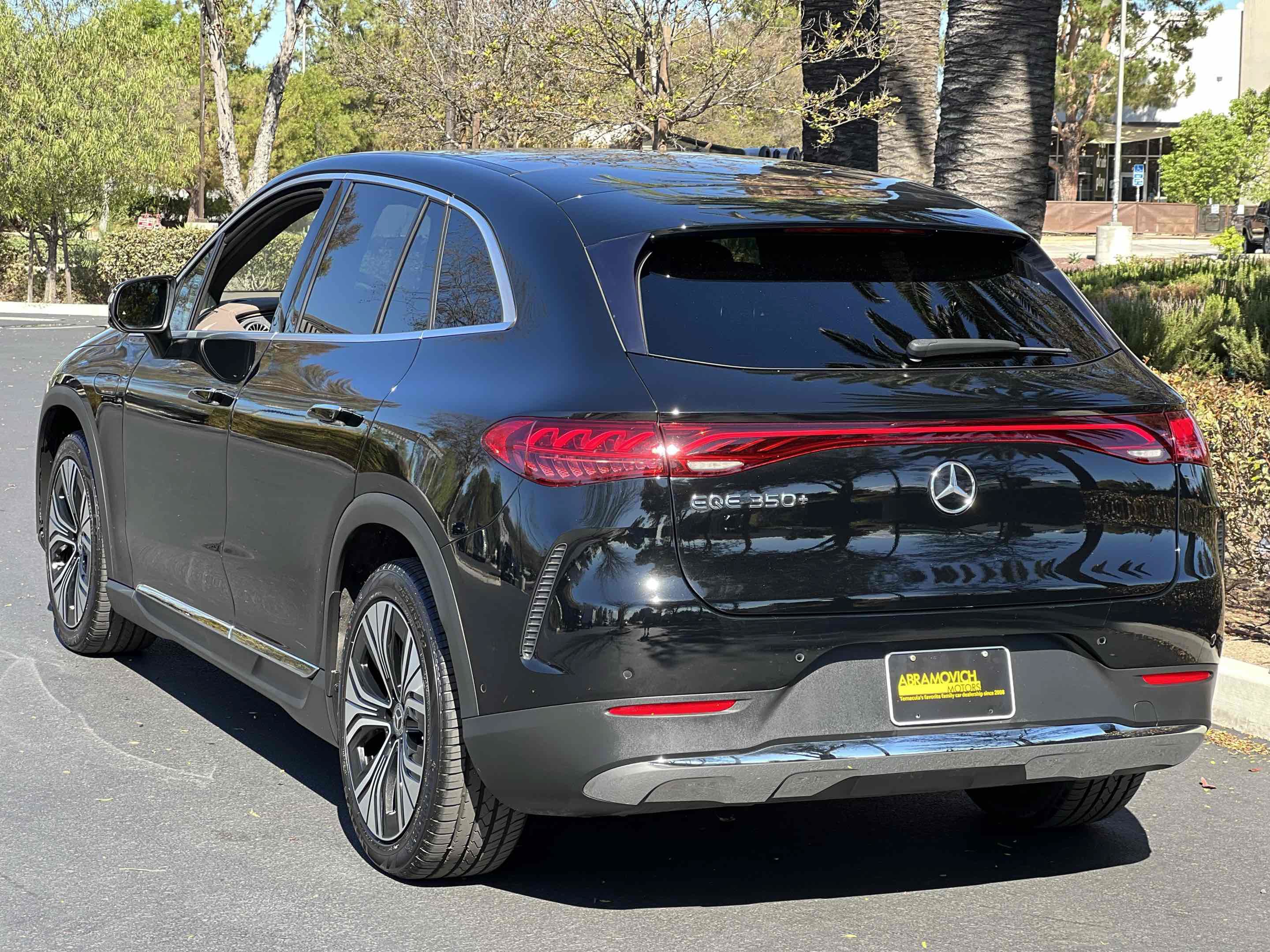 Used 2023 Mercedes-Benz EQE 350+ SUV image 19