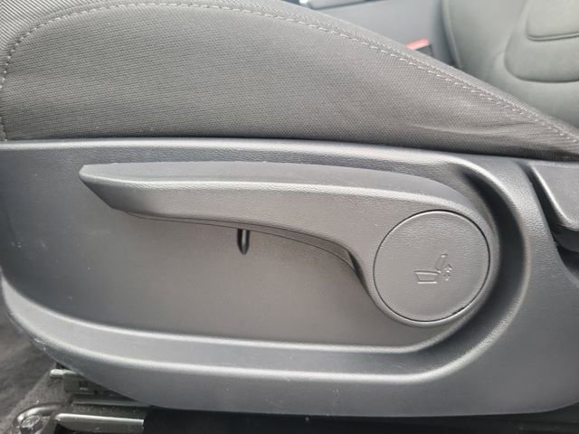 Used 2025 Hyundai Tucson SE FWD image 20