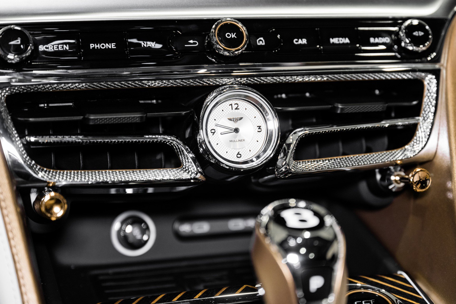 New 2026 Bentley Flying Spur Plug-In Hybrid image 47