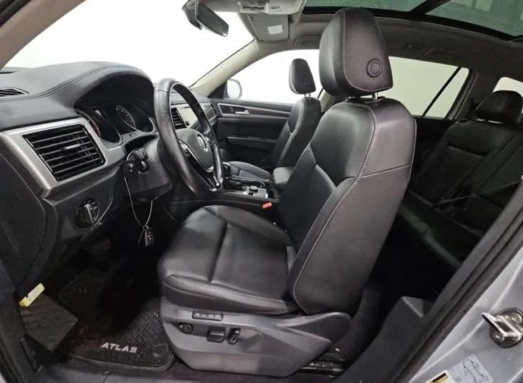 Used 2018 Volkswagen Atlas SEL AWD/4WD image 5