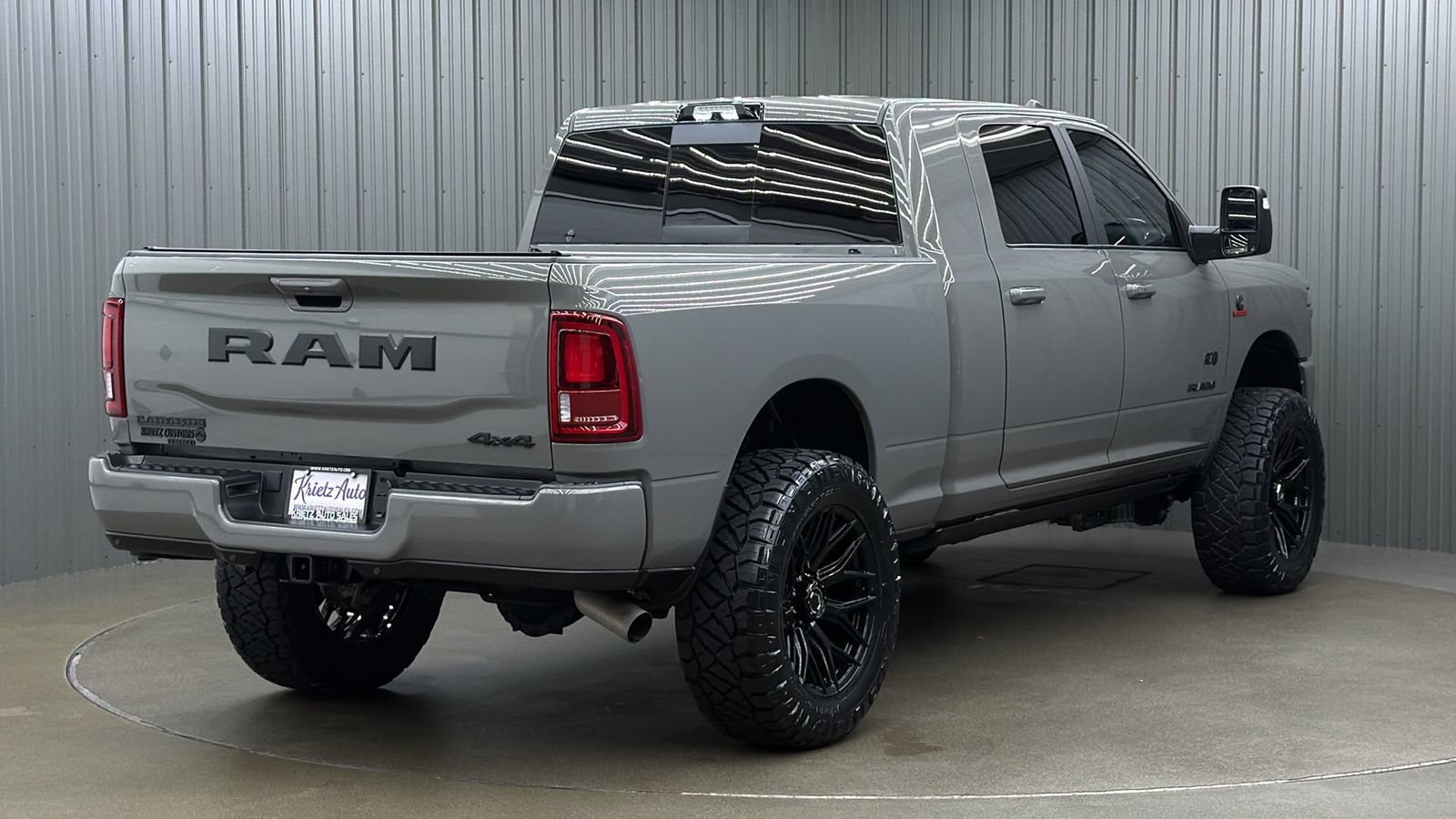 Used 2025 RAM 2500 Laramie AWD/4WD image 5
