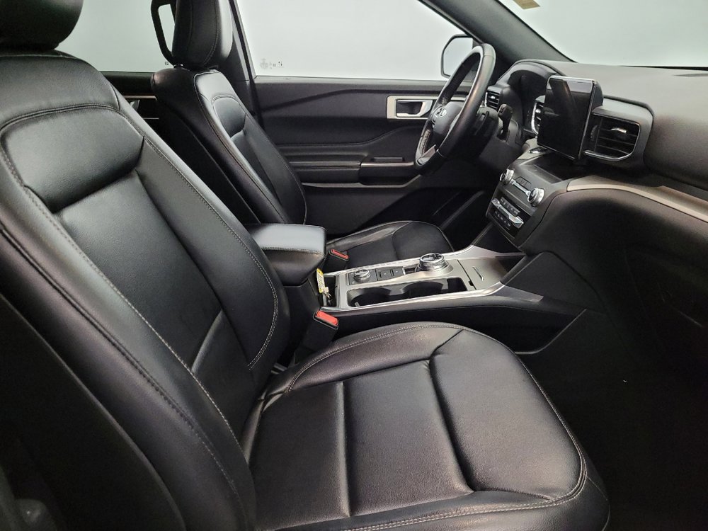 Used 2020 Ford Explorer XLT w/ Equipment Group 202A image 21