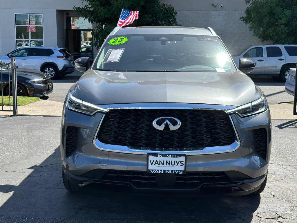 Used 2023 INFINITI QX60 Luxe w/ Performance Audio Package AWD/4WD image 11