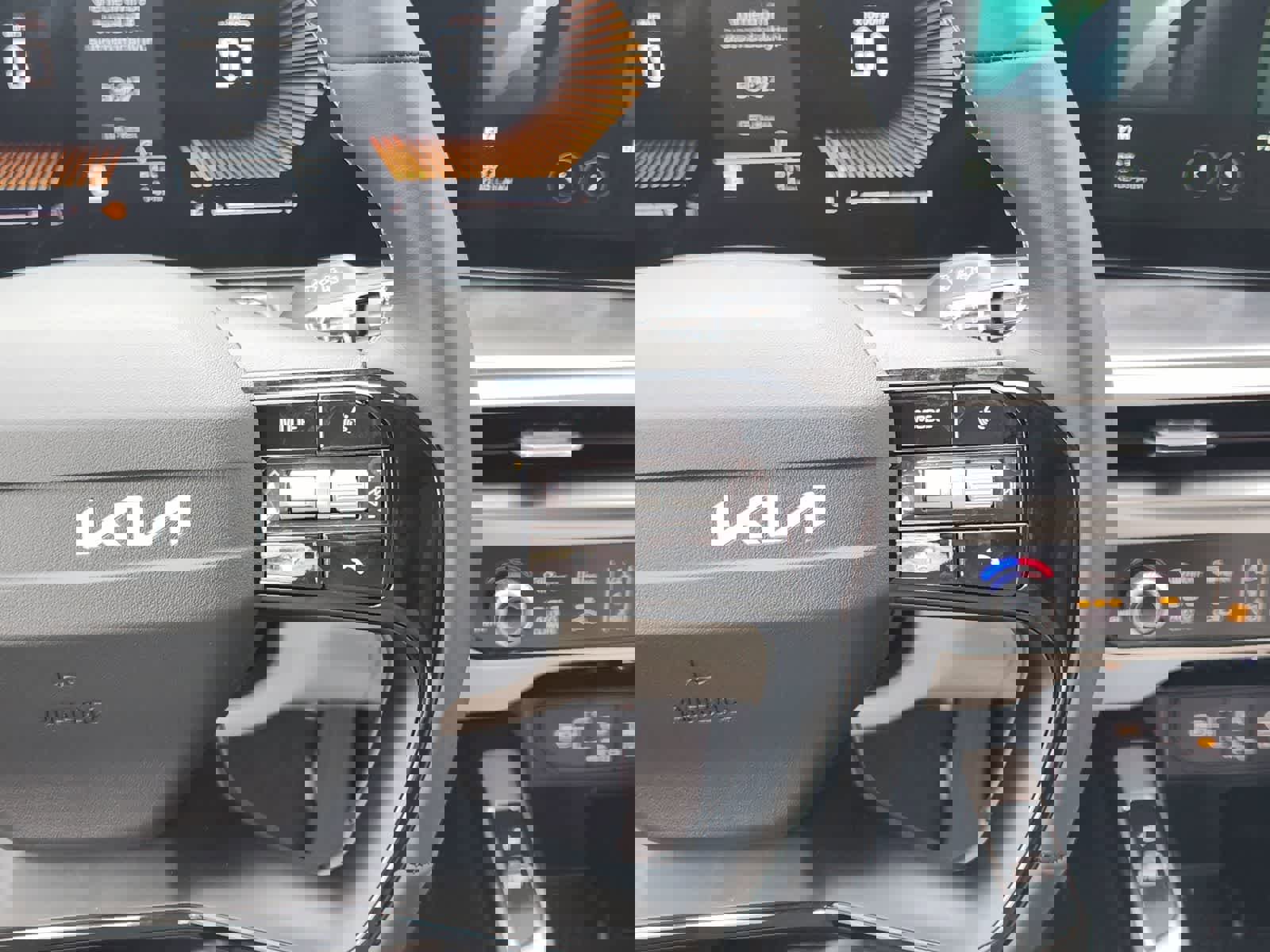 New 2026 Kia Sorento S w/ S Panoramic Sunroof Package FWD image 28