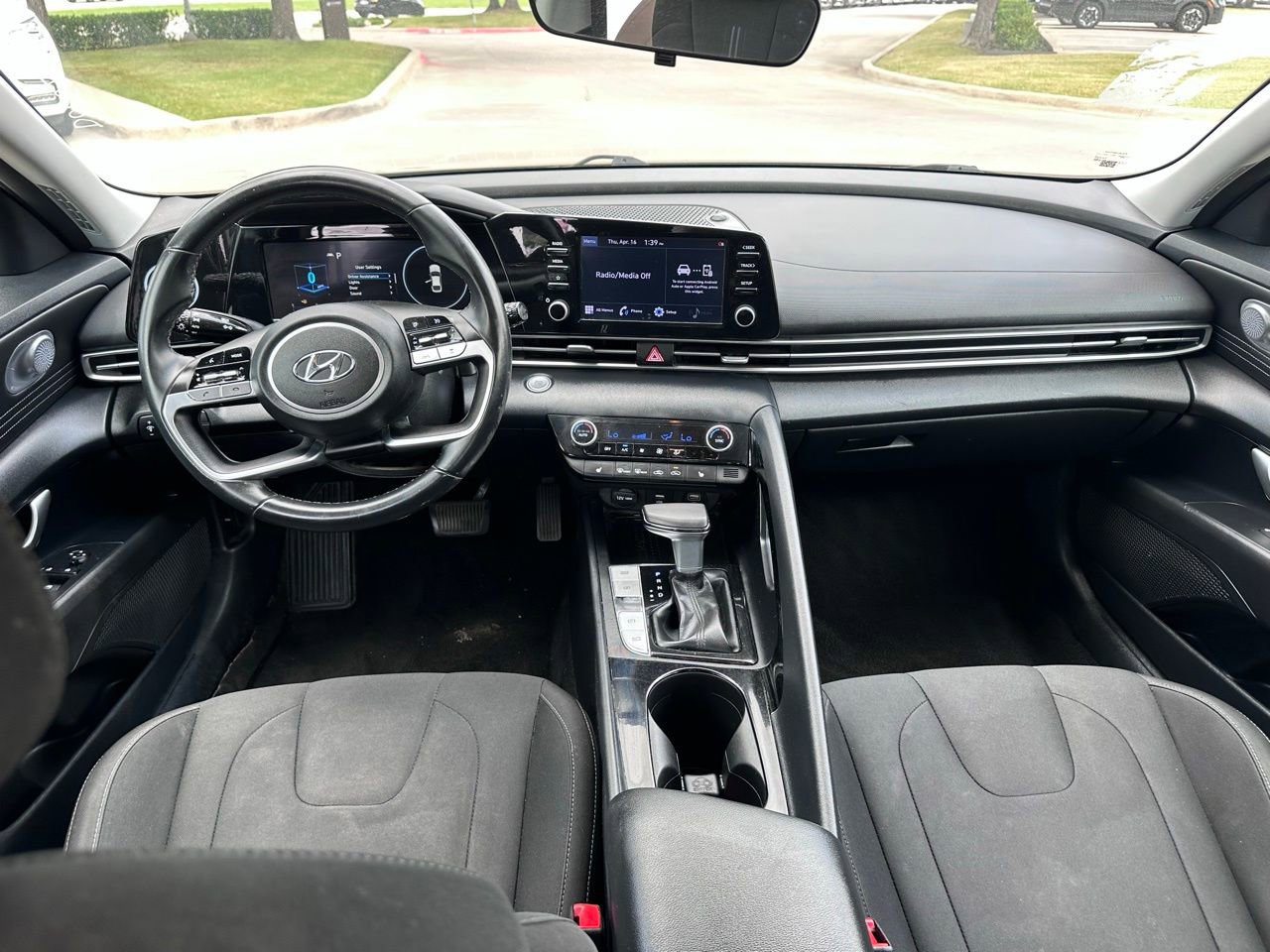 Used 2021 Hyundai Elantra SEL w/ Convenience Package image 18