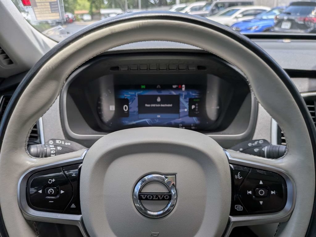 Used 2025 Volvo XC90 T8 Plus w/ Protection Package Premier AWD/4WD image 40