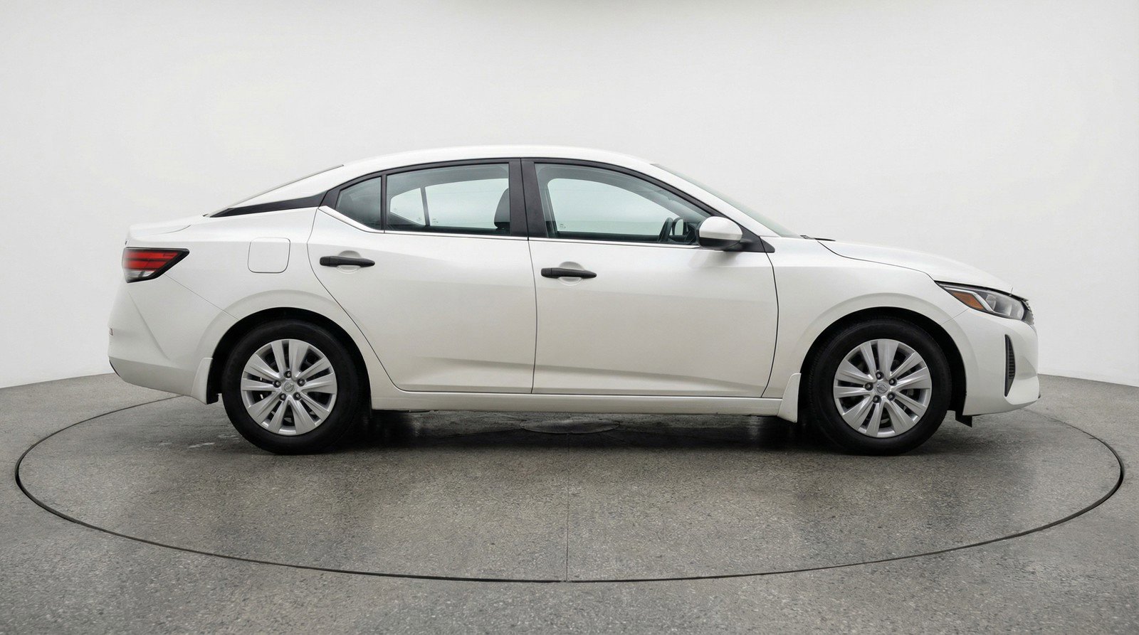 Used 2025 Nissan Sentra S FWD image 11