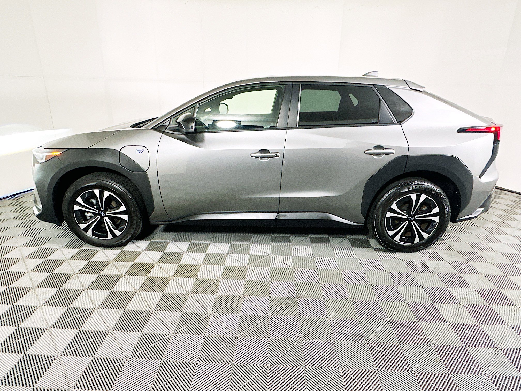 Used 2023 Subaru Solterra AWD image 6