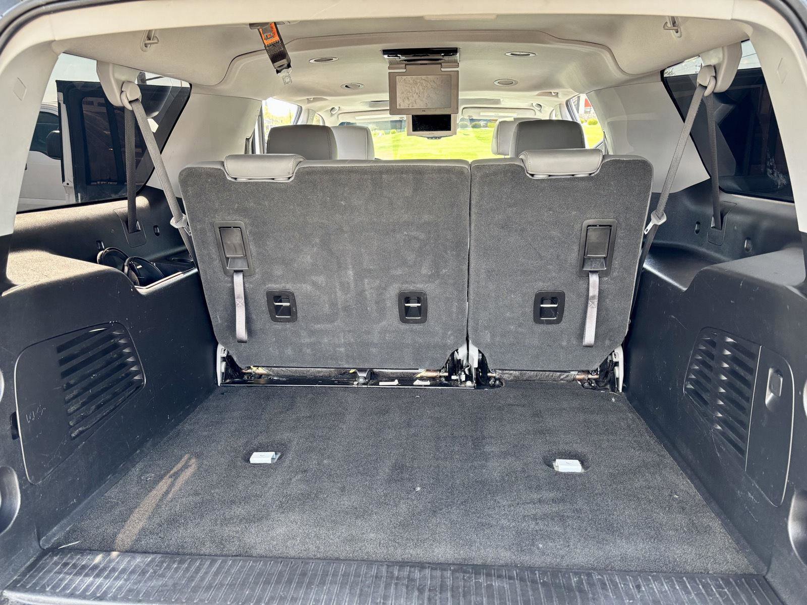 Used 2018 Chevrolet Suburban LT AWD/4WD image 11