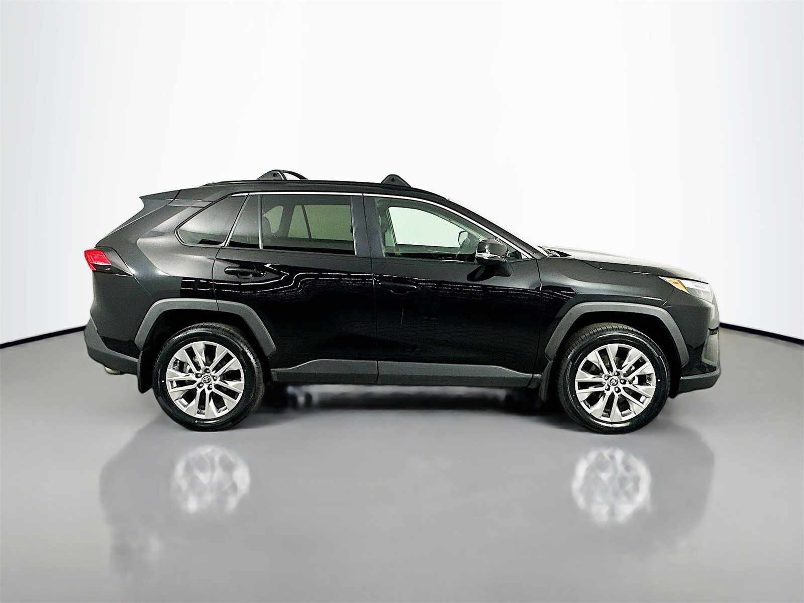 Certified 2023 Toyota RAV4 XLE Premium image 8