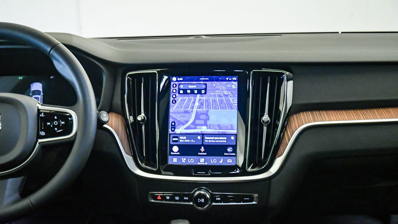 Certified 2025 Volvo V60 B5 Cross Country Plus AWD/4WD image 14
