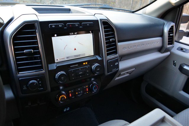 Used 2019 Ford F350 XLT w/ XLT Premium Package image 11