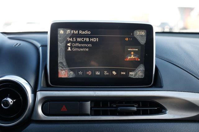 Used 2017 FIAT 124 Spider Classica image 31