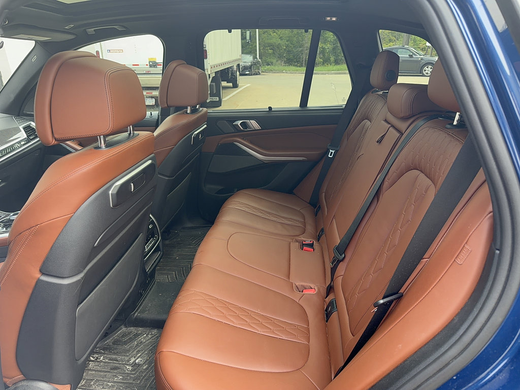 Used 2024 BMW X5 M60i AWD/4WD image 6