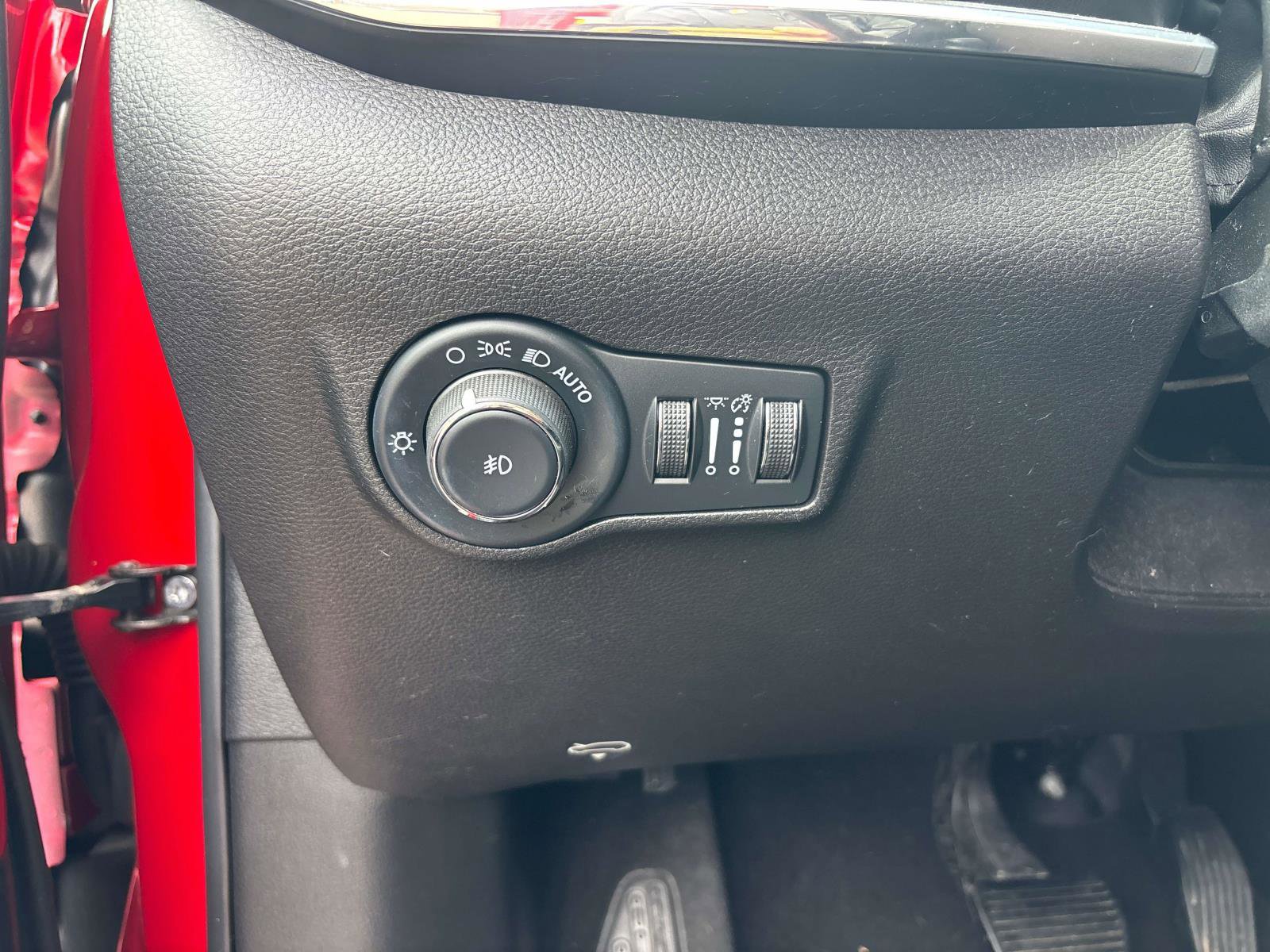 Used 2022 Jeep Compass Limited image 15