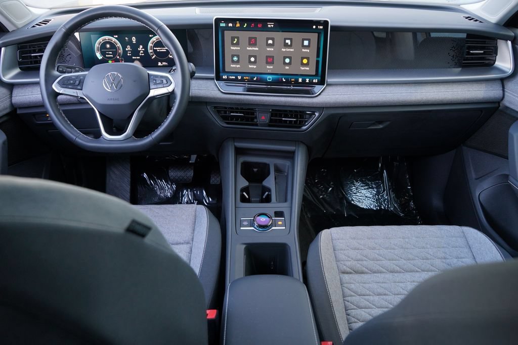 New 2026 Volkswagen Tiguan S FWD image 16