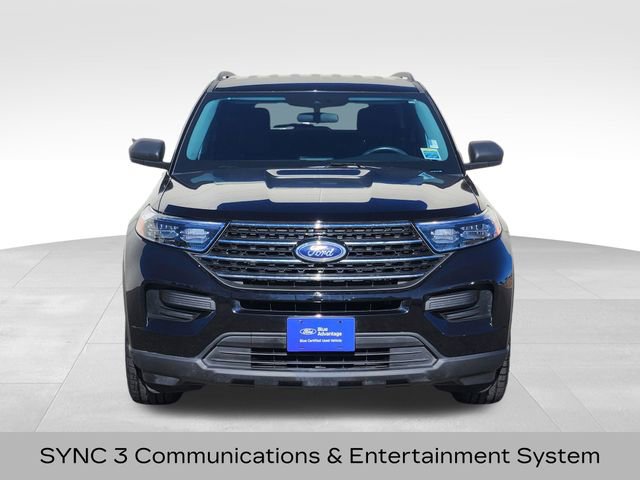 Certified 2023 Ford Explorer XLT image 3