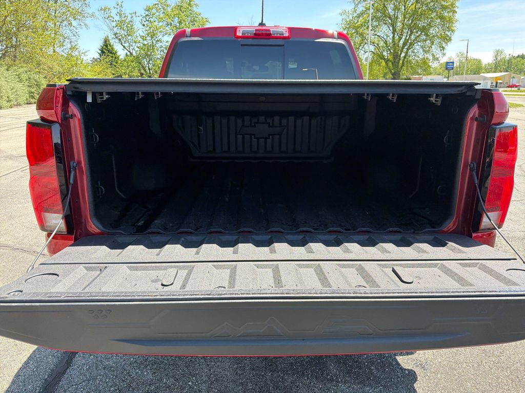 Used 2025 Chevrolet Colorado ZR2 w/ Technology Package AWD/4WD image 27