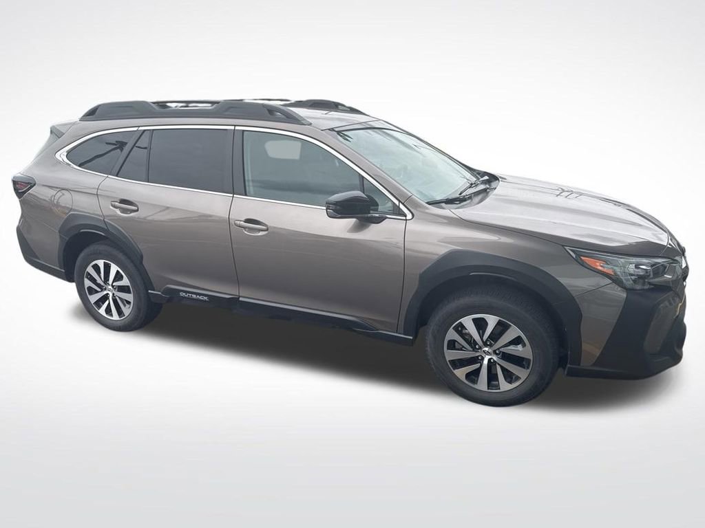 Used 2024 Subaru Outback Premium AWD/4WD image 2