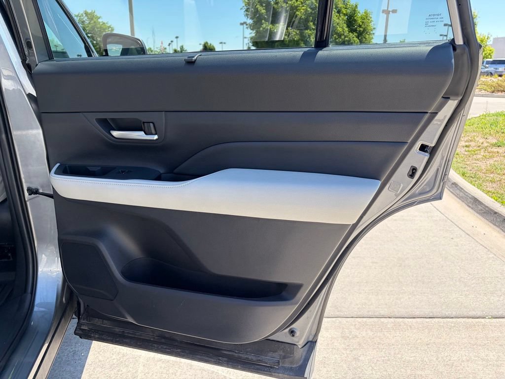 Used 2026 Toyota Grand Highlander AWD image 21