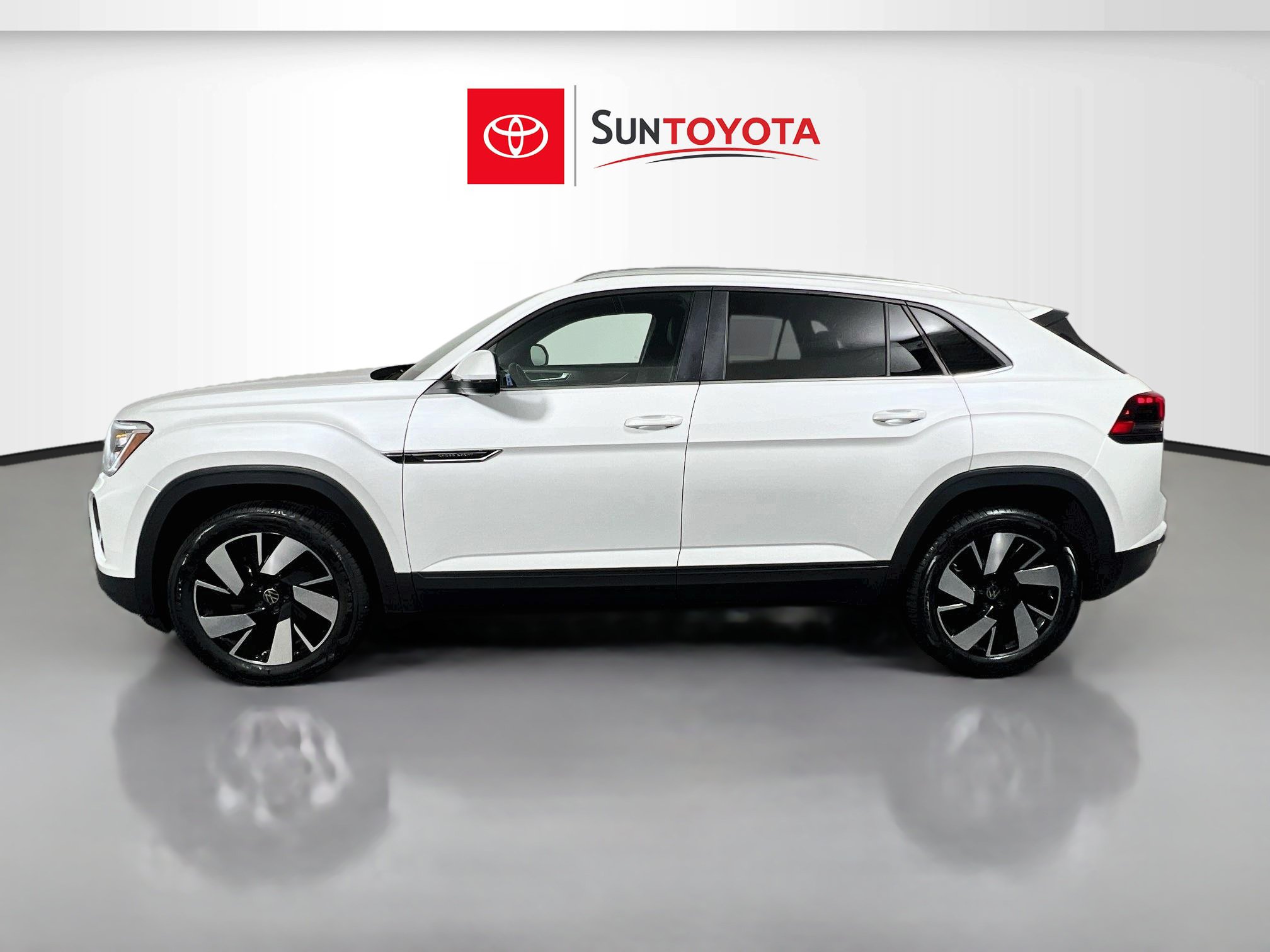 Used 2026 Volkswagen Atlas Cross Sport SE FWD image 7