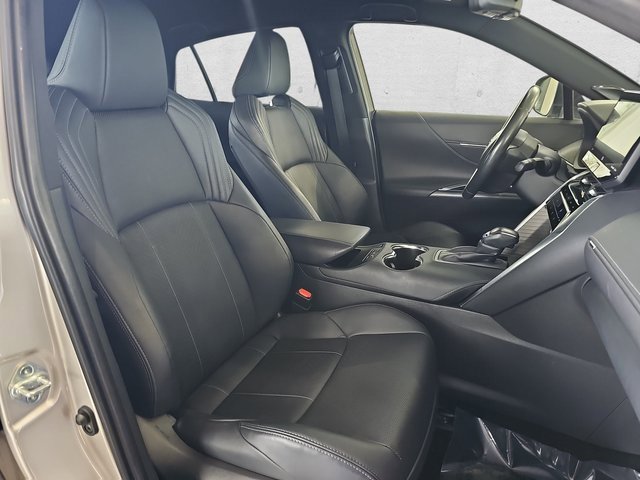 Used 2021 Toyota Venza image 10