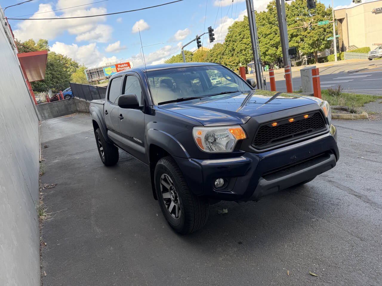 Used 2013 Toyota Tacoma 4x4 Double Cab w/ TRD Off-Road Pkg image 5